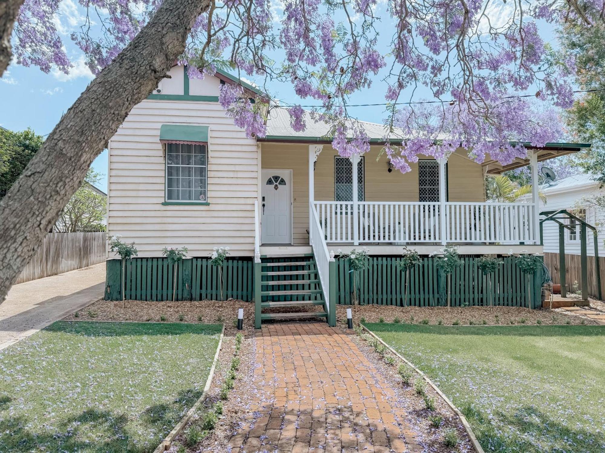 Jacaranda Cottage - Family & Pet Friendly トゥーンバ エクステリア 写真